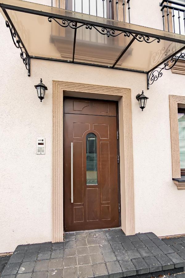 Owls Hill Apartment Kaunas Exterior foto