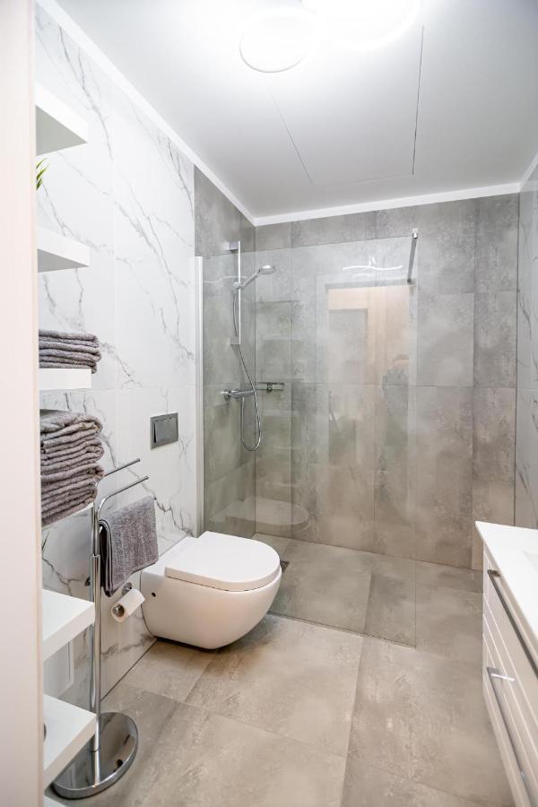 Owls Hill Apartment Kaunas Exterior foto